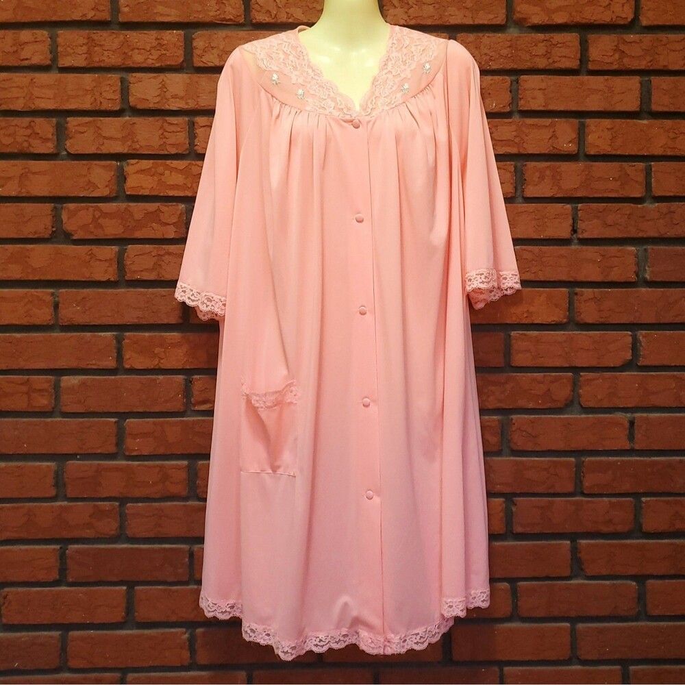 Shadowline Dressing Gown Size L Pink Coral Silky Nylon Housecoat Robe Cottage